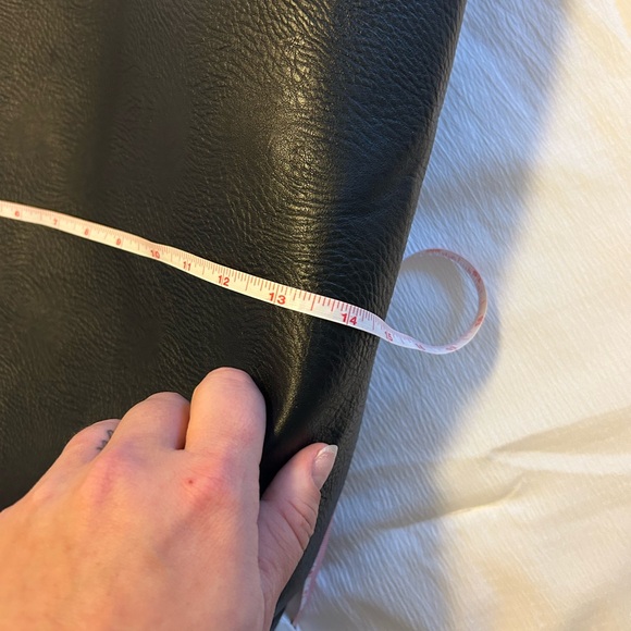 Street Level Reversible Tote - Picture 7 of 10